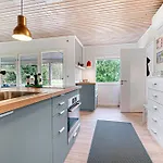 Amazing In With 2 Bedrooms And Wifi *